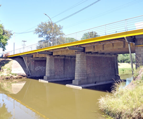 Rotura del puente de Av. Illia