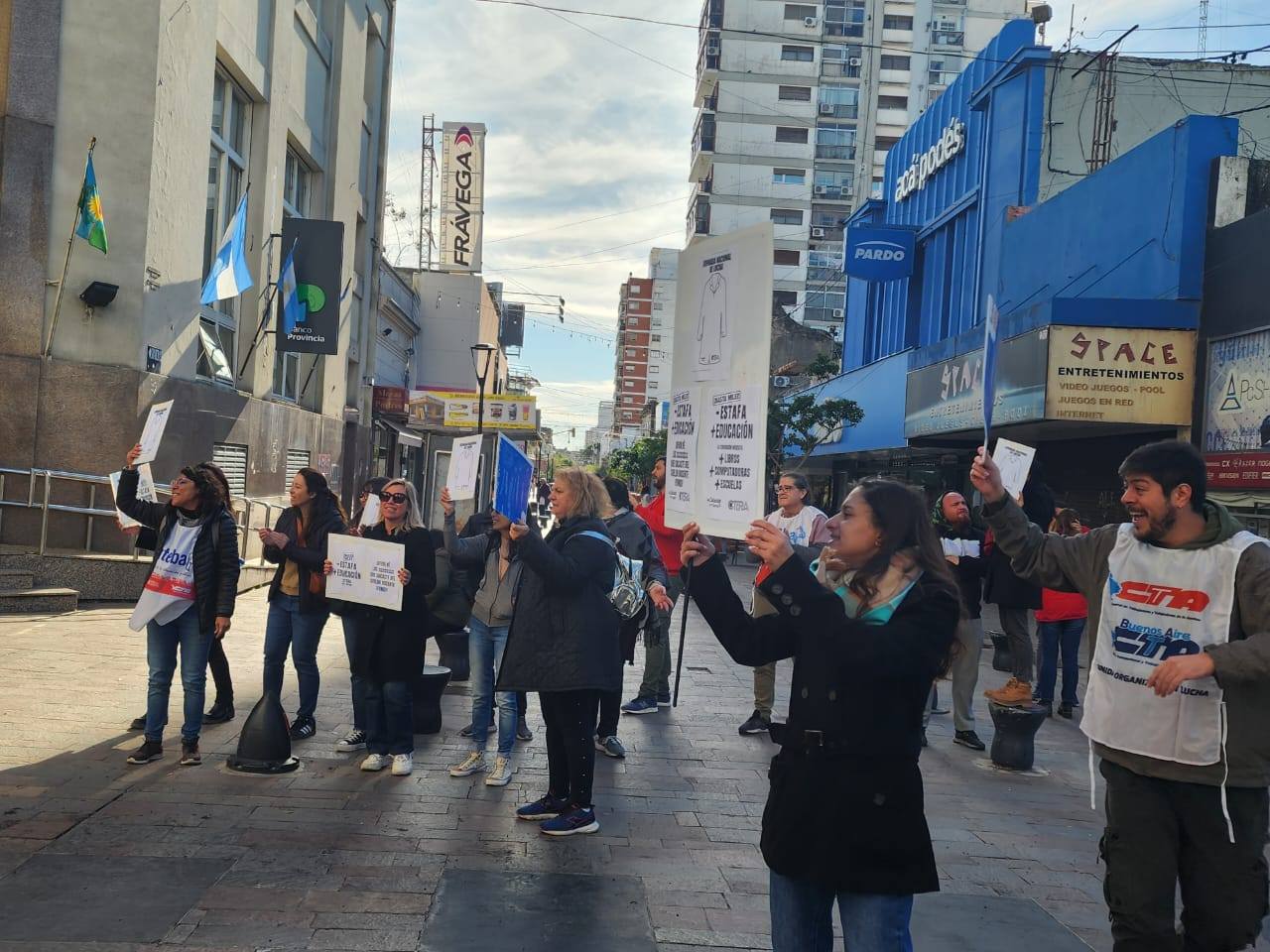 Docentes de Pergamino se sumaron a la Jornada Nacional de Lucha convocada por CTERA