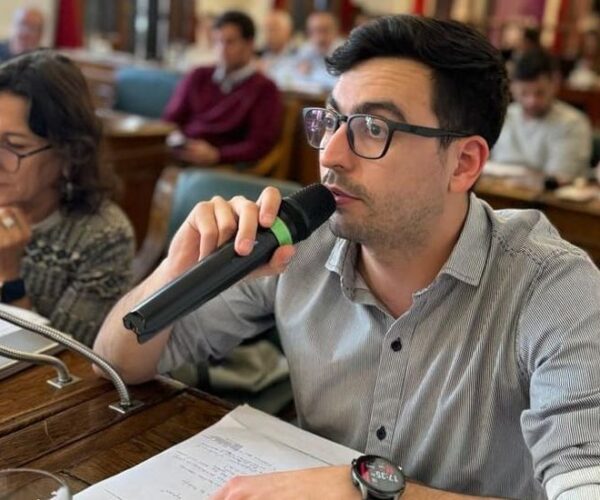 Pergamino se Pronuncia: José Luis Espert Declarado “Persona No Grata” en su Ciudad Natal